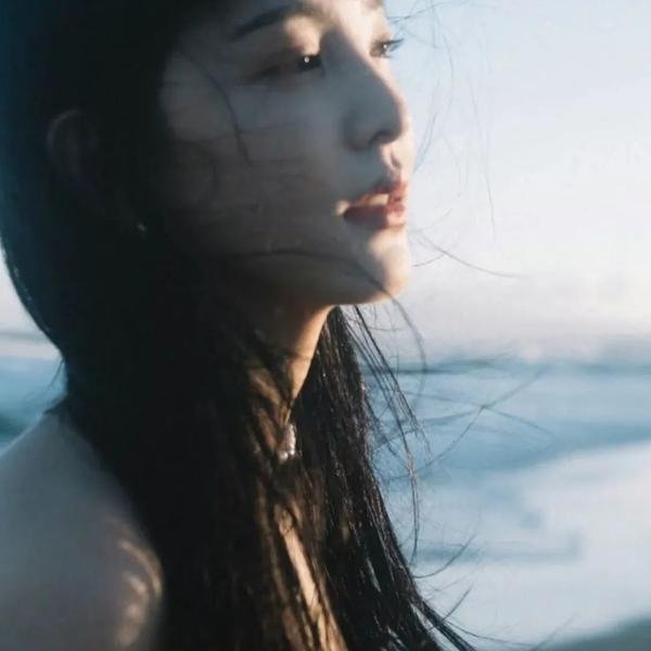 球爱酒吧 海报